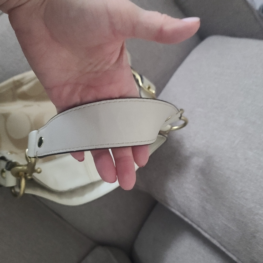 Beige Coach bag - Picture 8 of 8